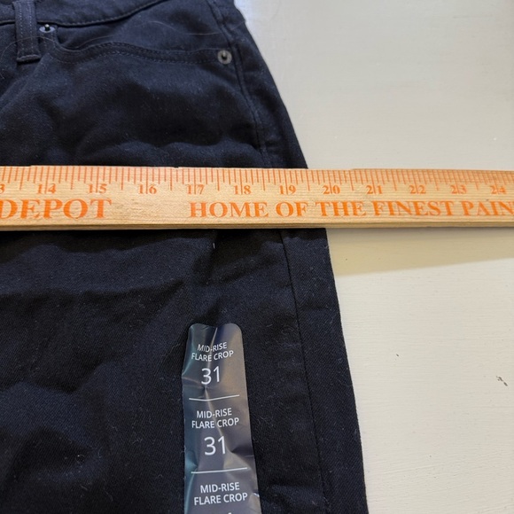 J. Crew Flare crop black jean in all-day stretch Size 31 - Picture 9 of 14